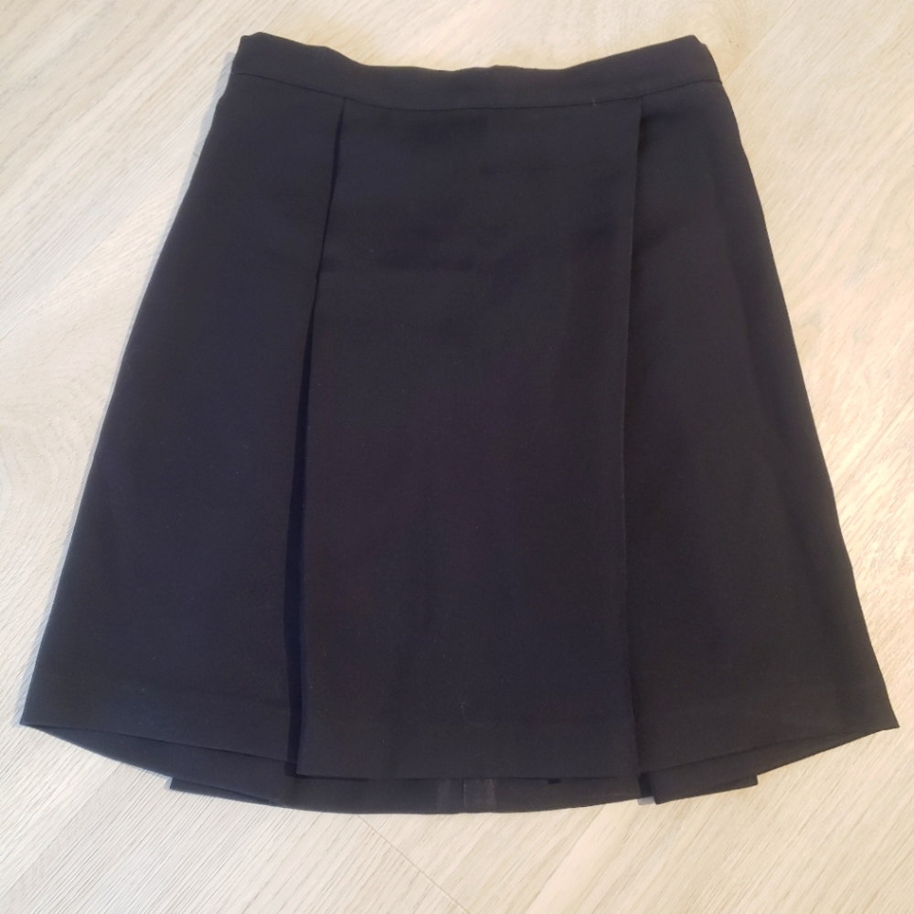 Mini black skirt sz 00